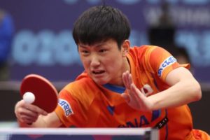 張本智和、決勝進出　五輪銅メダリストにリベンジ＜WTTスターコンテンダードーハ＞