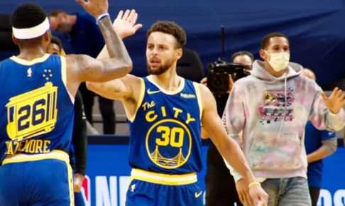 ウォリアーズのステフィン・カリーが通算アシスト数で球団史上1位に　3ポイントも100試合連続で成功