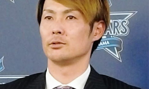 DeNA・石川雄洋が引退会見「悔しいより感謝の方が大きい」親交深い三浦監督も登場