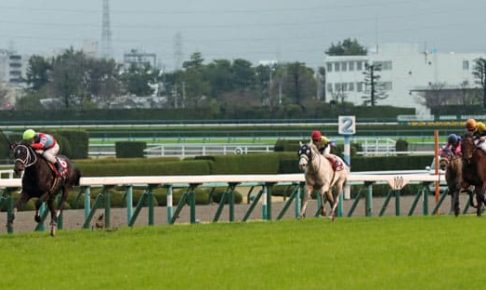 【阪神大賞典】ディープボンドが距離を味方に５馬身差の圧勝　和田竜「阪神の３０００メートルで勝てたのは大きいですね」