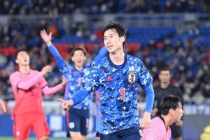 日韓戦　鎌田大地がドリブルから追加点　カウンターで決め切る