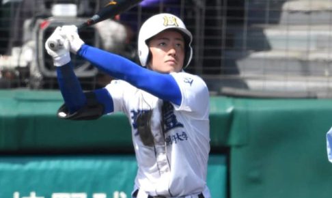 明豊四回勝ち越し、東海大相模五回同点　エース石田はブルペンで準備