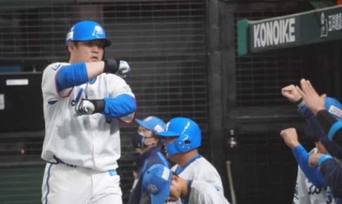 西武37歳・中村剛也が最後の砦？　手負いの獅子でチーム打撃3冠と奮闘