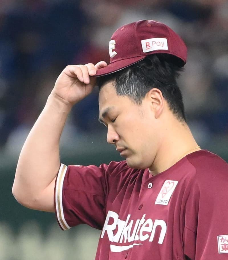 マー君、まさか…二回も石井にソロ被弾 初回の中田に続き、失投連発 マー君、まさか…二回も石井にソロ被弾 初回の中田に続き、失投連発