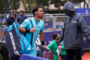 フォニーニが暴言で失格！ナダルは逆転勝利で錦織と対戦へ［ATP500 バルセロナ］