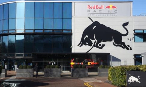 レッドブルF1、新パワーユニット部門の責任者を発表。メルセデスの上級エンジニアを引き抜き