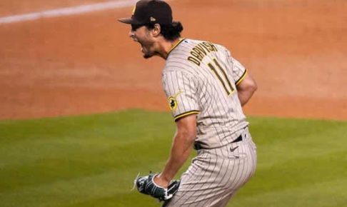 【MLB】ダルビッシュ、7回1失点9奪三振で2勝目　再戦カーショーに感謝「幸せに感じている」
