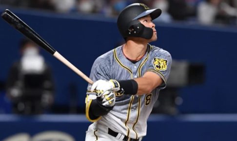 阪神・佐藤輝　新人最多タイの3、4月7本塁打　大野雄撃ち先制ソロ