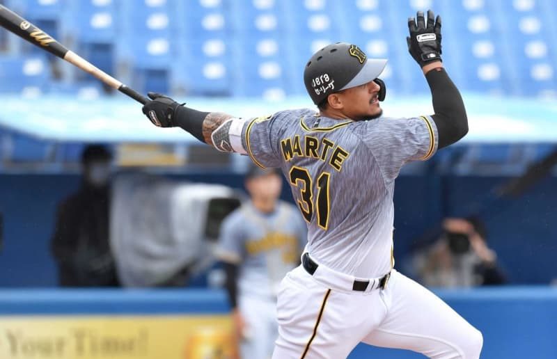 阪神マルテ 主砲抜けてもオレがいる!勝負強さ発揮2点先制打 得点圏打率・417 阪神マルテ 主砲抜けてもオレがいる!勝負強さ発揮2点先制打 得点圏打率・417