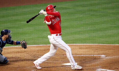 【MLB】大谷翔平、プホルスへ惜別のアーチ　登板翌日の特大弾に球団公式SNSも“困惑”