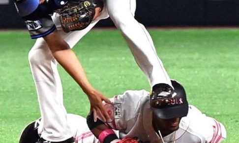 グラシアル右手指骨折と靱帯損傷、球団発表　帰塁で負傷退場