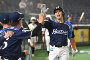 日本ハム・杉谷「前のめり魂打法」で2号ソロ「宮城投手という素晴らしい投手から…」