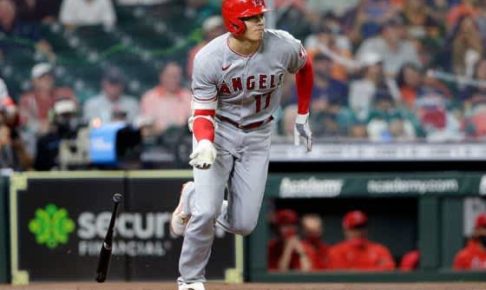 【MLB】大谷翔平、リアル二刀流で2試合ぶり安打の痛烈右前打！　投球では6回まで9K1失点の力投