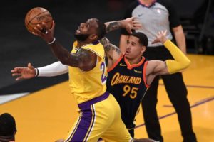 NBA＝レーカーズがプレーオフ進出、グリズリーズは望み残す
