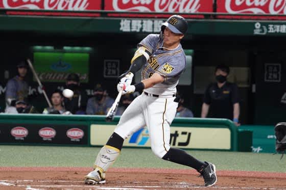阪神佐藤輝、3人目の“新人本塁打王”はある? OB捕手が分析「驚いたのは1発目」 阪神佐藤輝、3人目の“新人本塁打王”はある? OB捕手が分析「驚いたのは1発目」
