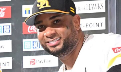 ソフトバンク・バレンティンがトリプル偉業　1000安打＆300号＆12球団本塁打