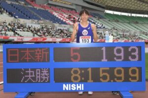 コケても執念で前へ　三浦龍司が3000m障害で日本新＆五輪内定