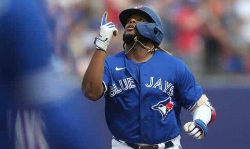 【MLB】ゲレーロJr.が3試合連発26号2ラン　リーグ本塁打王争いで大谷翔平と2本差