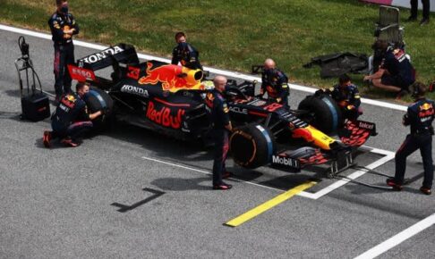 レッドブルF1代表「新車開発とのバランスをうまくとりながら、今季タイトル獲得を目指していく」