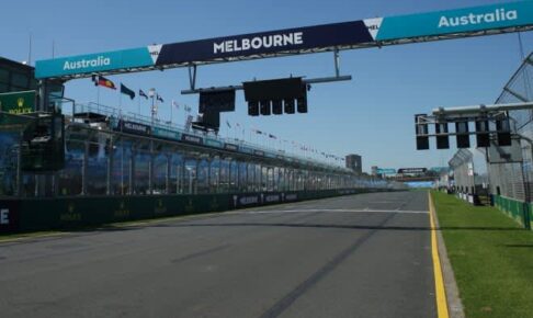 F1オーストラリアGP、2年連続の中止が決定。F1は代替開催を検討、全23戦の開催に自信