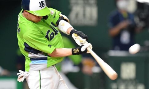 ヤクルトが1試合7本塁打　九回までではチーム最多タイ　村上1試合2発目の26号