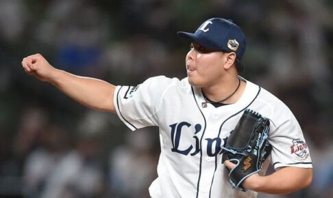 西武平良、セ界の長距離砲・村上＆山田を粉砕　39試合連続無失点の貫禄