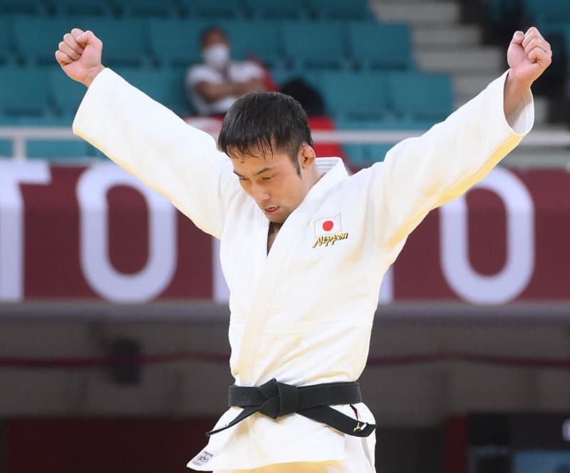 柔道 日本男女とも準決勝進出 高藤は延長戦の末 渡名喜は鮮やかな関節技で一本 柔道 日本男女とも準決勝進出 高藤は延長戦の末 渡名喜は鮮やかな関節技で一本