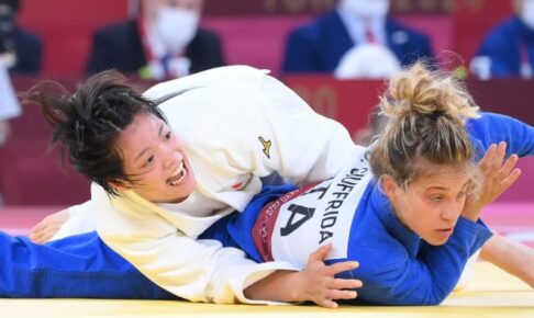 阿部詩が決勝進出　銀メダル以上が確定