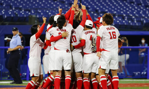 【東京五輪／ソフトボール】日本が米国破り連覇達成、全員で掴んだ金メダル　最後は上野由岐子が胴上げ投手