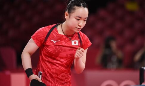 伊藤美誠 メダル獲得まであとひとつ ！日韓エース対決に完勝 日本勢で唯一ベスト4進出