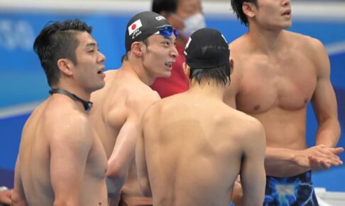 男子400mメドレーリレー、全体5位で決勝進出　入江「体きついけど切り替えて」