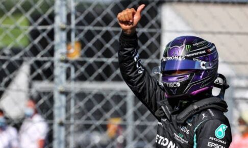 ハミルトンが通算101回目のポール獲得。フェルスタッペン3番手、角田はQ1敗退16番手【予選レポート／F1第11戦】