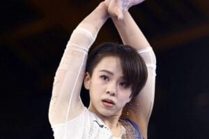 体操、24歳の村上茉愛が「銅」　個人種目別の床運動