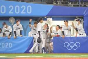 侍ジャパンが10回サヨナラ勝ちで準決勝進出！甲斐V打　タイブレークの激闘で米国撃破