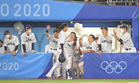 侍ジャパンが10回サヨナラ勝ちで準決勝進出！甲斐V打　タイブレークの激闘で米国撃破