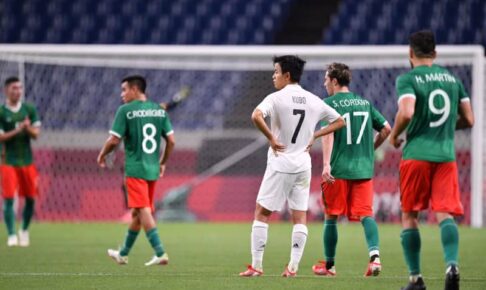 日本力尽き4位　53年ぶりメダルならず　三笘がゴールも痛すぎた3失点