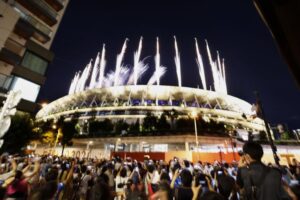 東京五輪が閉幕、史上初1年延期　日本、金メダル最多27個