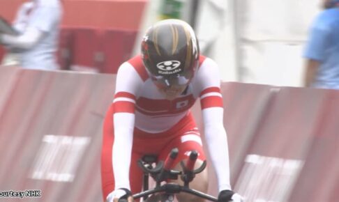 杉浦佳子選手、50歳の日本最年長で金メダル　和田伸也選手は2位守りゴール