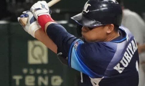 西武・栗山巧、球団史上初の生え抜き2000安打　プロ20年目、元同僚・牧田から達成