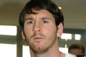 メッシ激怒「なぜ試合前に警告しなかった？」W杯予選、開始4分40秒で突如中止