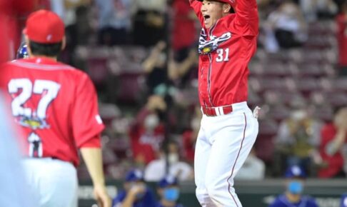 広島が大逆転サヨナラ勝ち！9回に一挙5点　坂倉の劇的3ランに涙するファンも