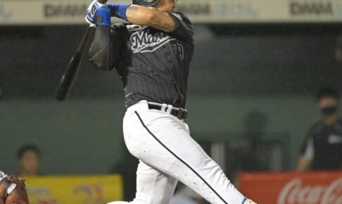 ロッテ　マーティンが球団通算8000号のメモリアル弾　勝ち越しの25号3ラン