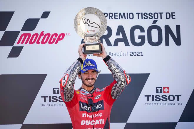 MotoGP第13戦アラゴンGP：バニャイアが最高峰クラスで初優勝。最終ラップまで続いたマルク・マルケスの猛攻を退ける