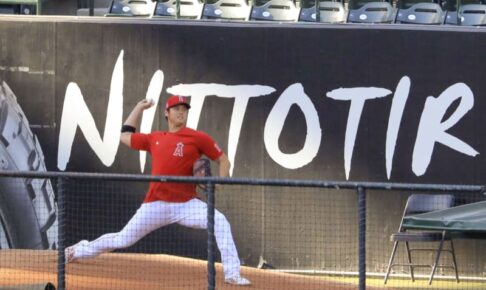 次回白紙の大谷が投球練習　変化球交え32球、力強さも