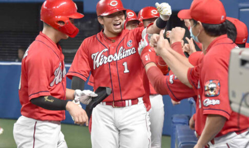 広島・鈴木誠のグランドスラムで４位浮上！　守護神・栗林は３０セーブ到達