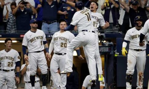 【MLB 地区S】ブルワーズが先勝、ブレーブスとの接戦制す　アストロズは2連勝で突破王手