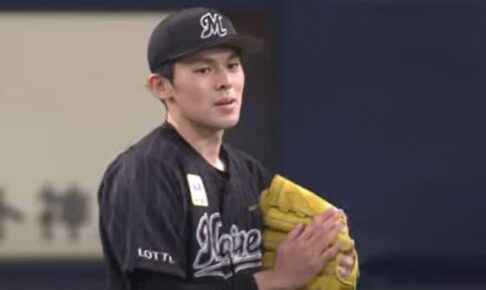 朗希もニッコリ…　二塁打阻止した超美技にファン興奮「スカッとしてたまらん」