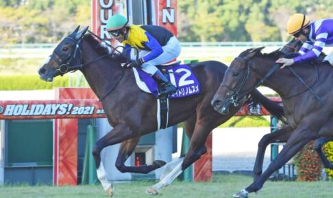 【秋華賞】4番人気アカイトリノムスメがG1初制覇、白毛馬ソダシはまさかの10着