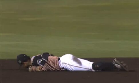 「イチローばり」の好打＆好守が「楽しみすぎる」　初戦から活躍の高卒新人に驚愕