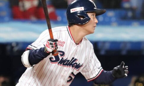 ヤクルト　四回に“切り札”川端起用が的中！中前適時打で代打安打の日本記録に王手